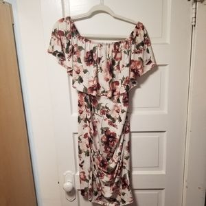 Fitted off shoulder maternity dress